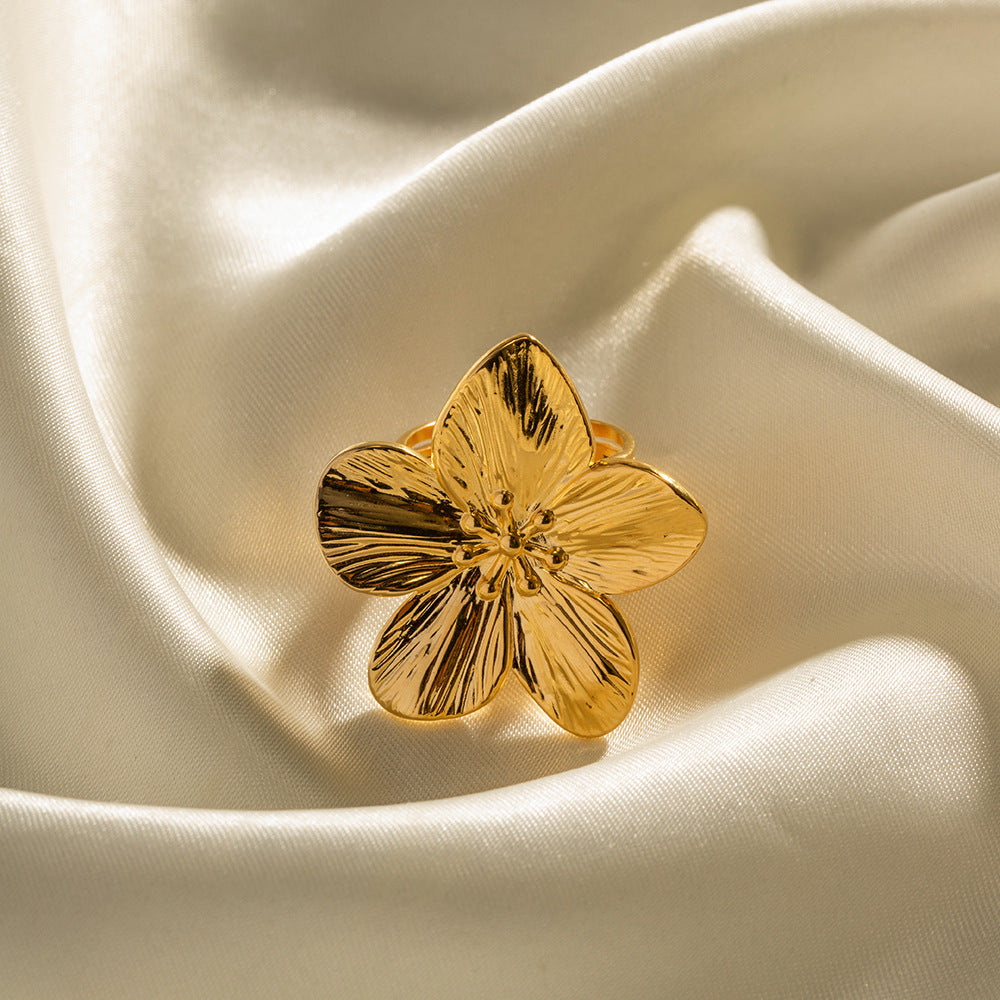 18K Gold Exquisite Vintage Flower Ring -Olea